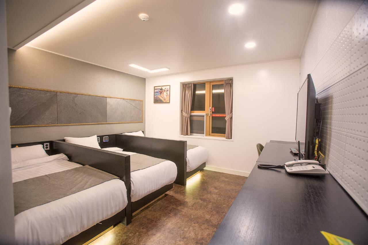 Major Hotel 2 Jeju Dış mekan fotoğraf
